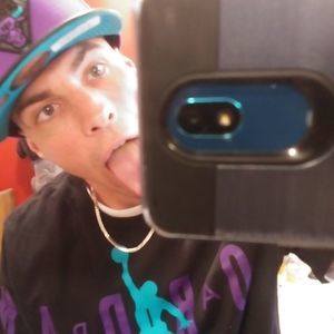 Meet your Posher, Derek